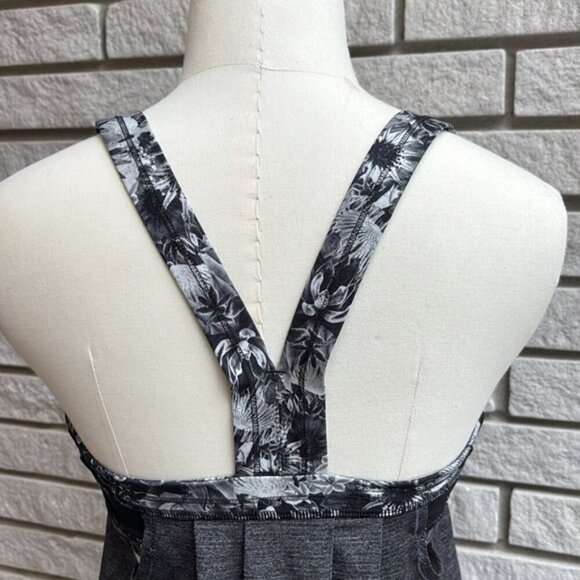 Lululemon Rest Less Tank Top Grey Size 8 - Picture 9 of 13